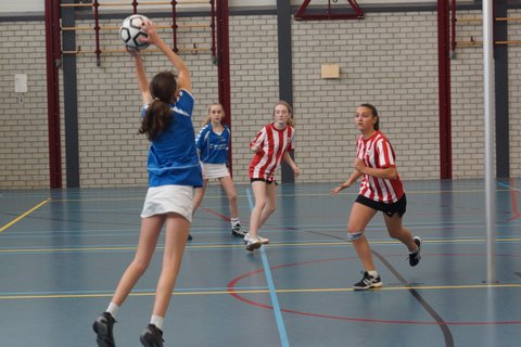 Korfbal C2  29 november-028.JPG